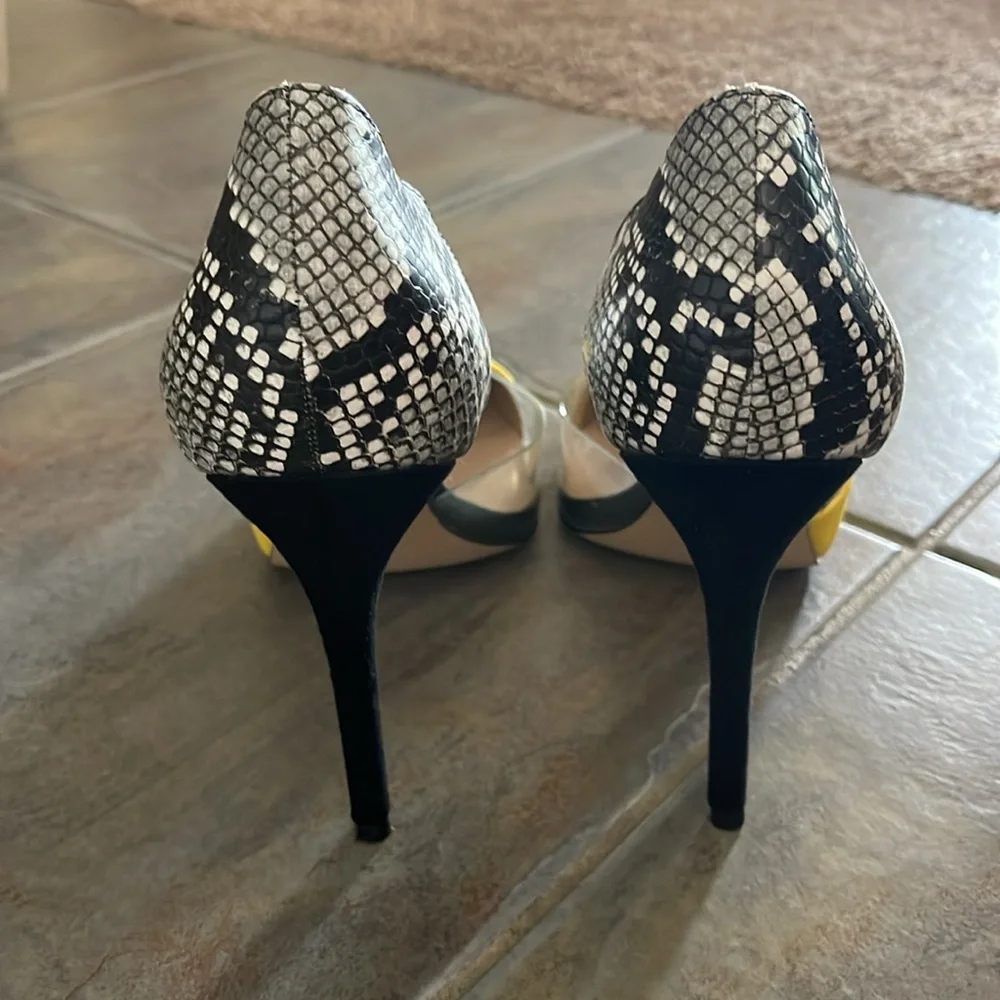 Mix No. 6 Hilani Pump in Yellow and Snake Skin - Picture 3 of 9